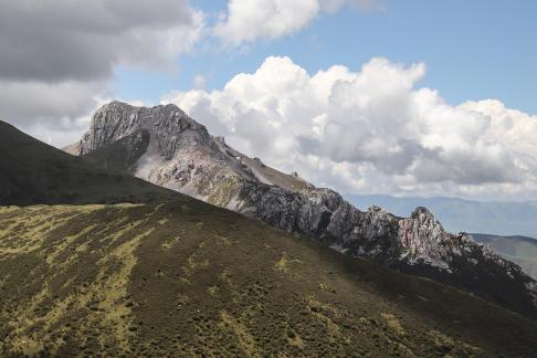 Yuanpo Flowing Clouds 4