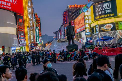 The flow of peopleduring holidays11