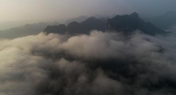 Between Yunshan Mountains 2