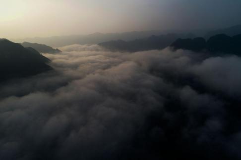 Between Yunshan Mountains 3
