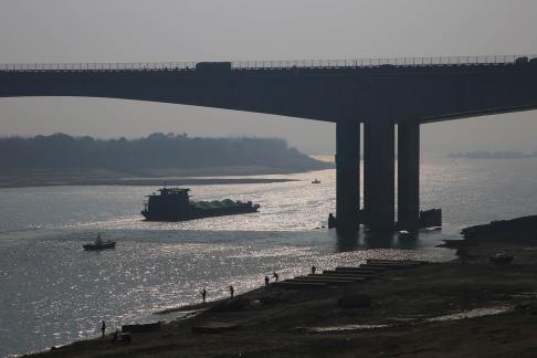 Long bridge spanning the waves 3