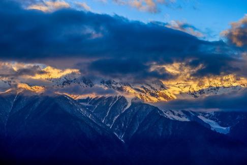 Snowy Land with Gilded Light 9