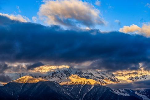 Snowy Land with Gilded Light 11