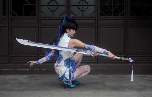 Qingyi female hero