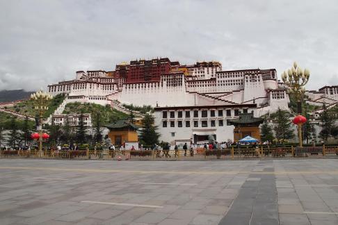 Take a photo in Xizang 30