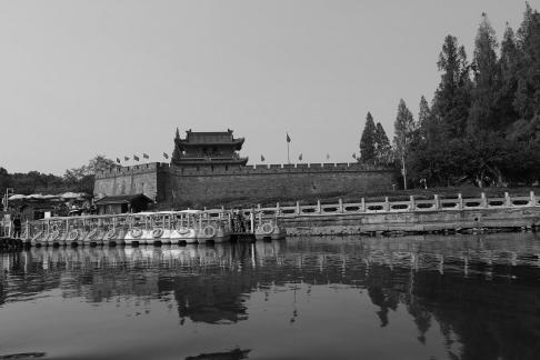 Visit the ancient city 102