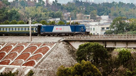 green skinned train 9