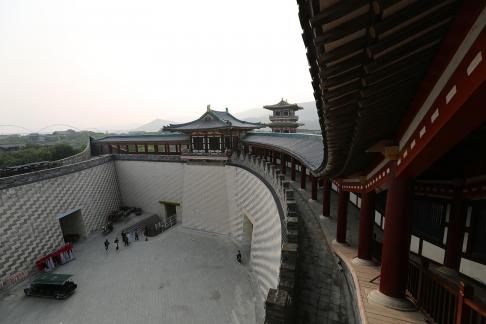 Visit the ancient city 23