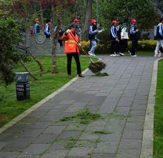 Sweep dust and pick up light 6