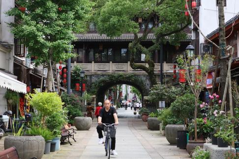 Ancient Street Cycling Roaming 1