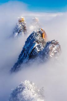 The Summit of Jun Mountain