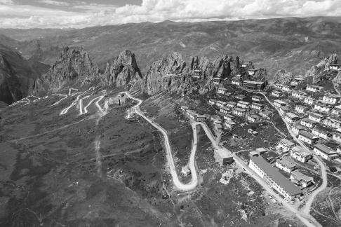 Colorful settlement 11