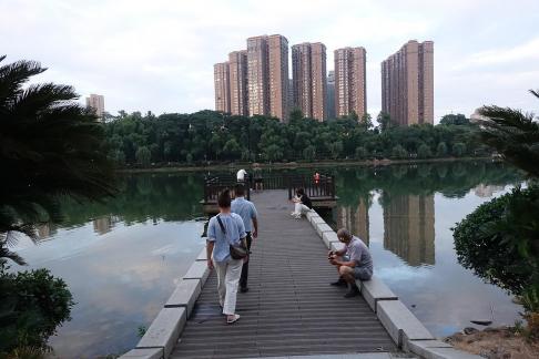 Silent by the lakeside 8