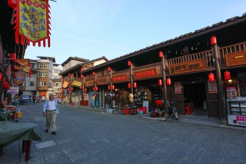 A glimpse of the market 7