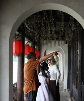 Time under the eaves 13