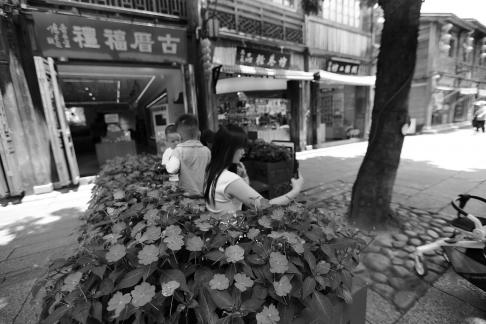 Watchman in front of the door 3