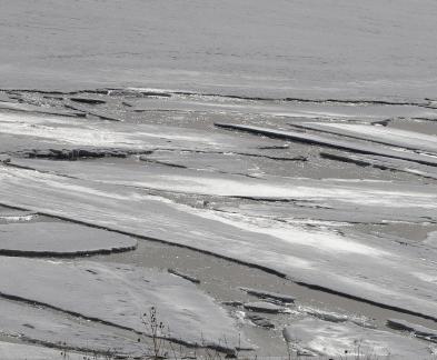 Snowy Lake scenery 32