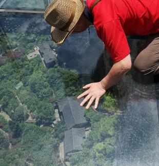 glass walkway 10