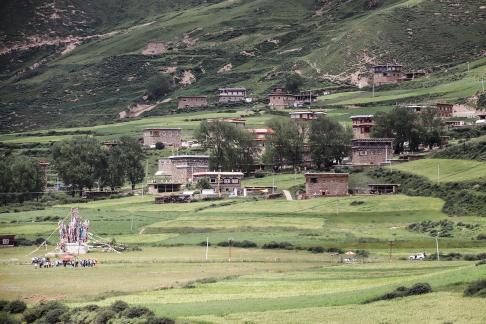 Mountain Dwelling Scene 21