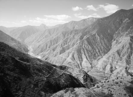 Mountains and waters intertwine 3
