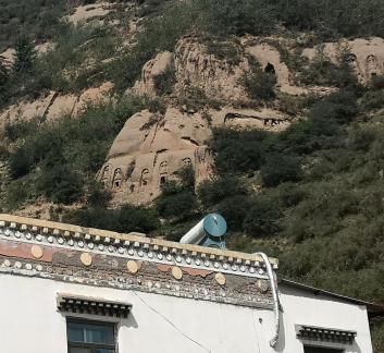 Horseshoe Thousand Buddha 30