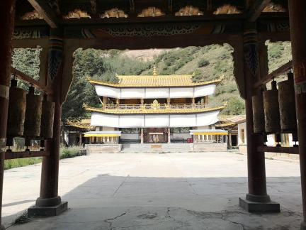 Horseshoe Thousand Buddha 32