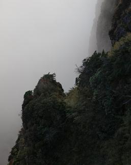 Between mountain peaks 5
