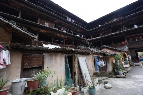 Ancient courtyard stacking 4