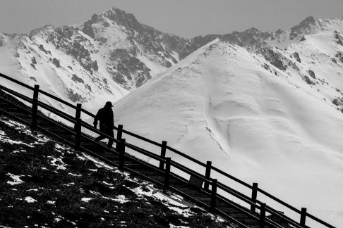 Seeing the snow capped mountains 23