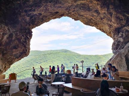 a place of unique beauty 4