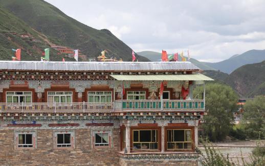 Tibetan houses 4