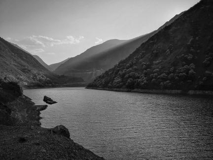 Mountains and waters intertwine 20