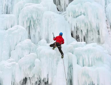 Ice climbing 16