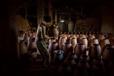 Drying pottery