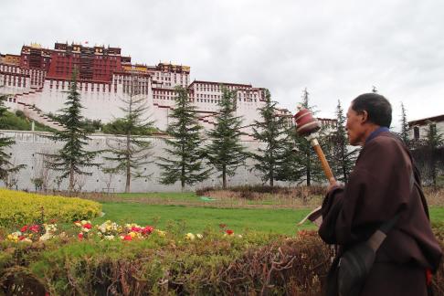 Take a photo in Xizang 3