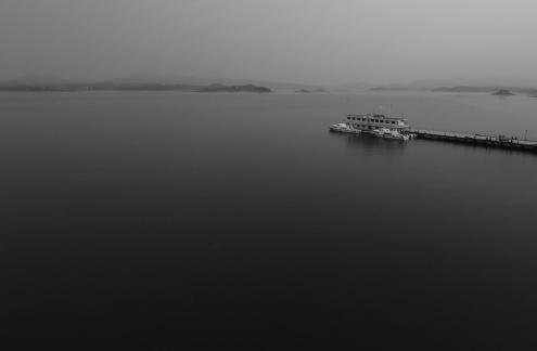 Clouds and water flow leisurely 1