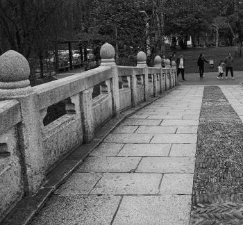 Blue stone pillow green 4