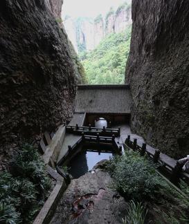 Deep mountains and deep pools 3