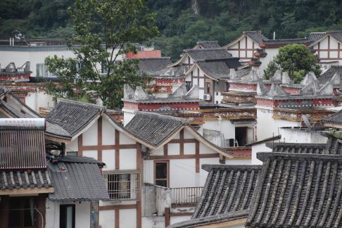 Yuncun layered eaves 6