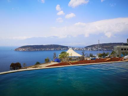 holiday town 6