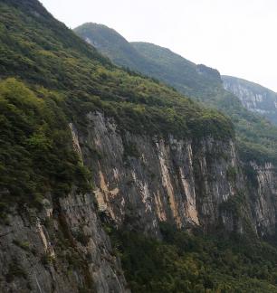 Green Mountain and White Wall 1