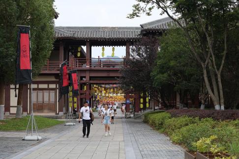 Qin and Han Palace Quets 12