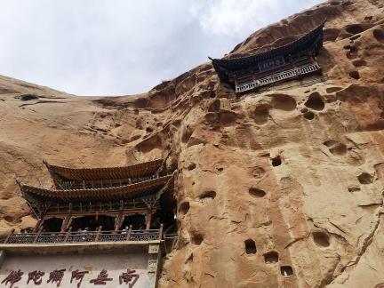 Horseshoe Thousand Buddha 52