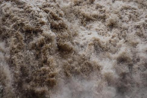 Rushing towards the sea 10