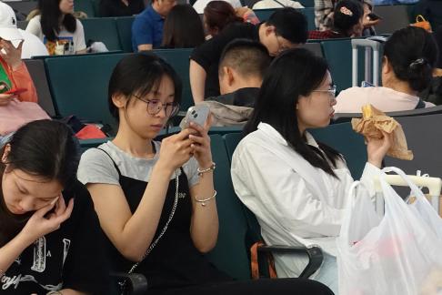 waiting hall 8