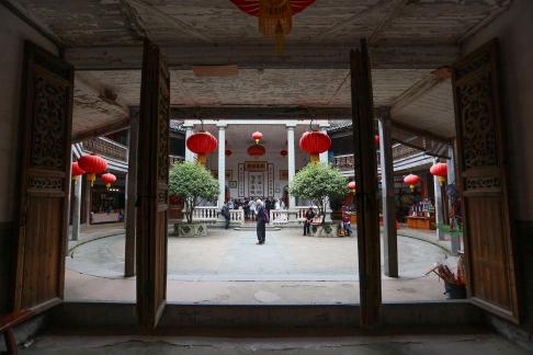 Hang lanterns high 16