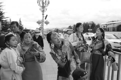 Take a photo in Xizang 12