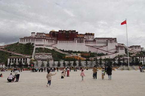 Take a photo in Xizang 24