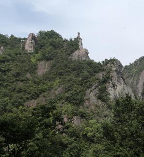 Cuiwei Lonely Peak 18