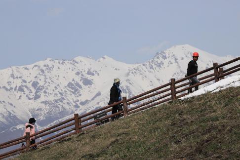 Mountain Trail Watching Snow 8